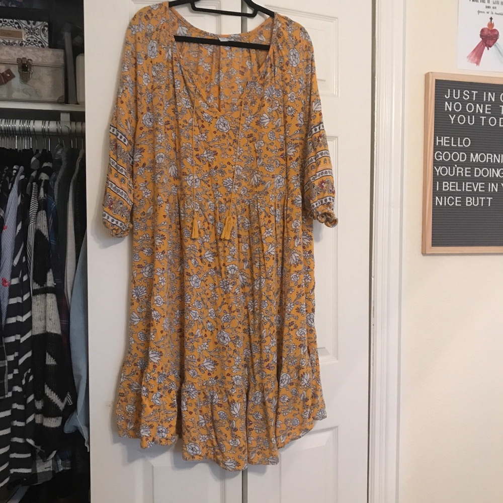 Yellow dress! 🌻
